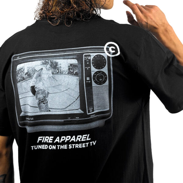 Camiseta Básica Fire Tuned On The Street Tv (Preto)4