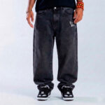 calça trip side baggy jeans marmorizada cruz bordada red streetwear
