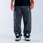 calça trip side recorte jeans marmorizada cruz streetwear